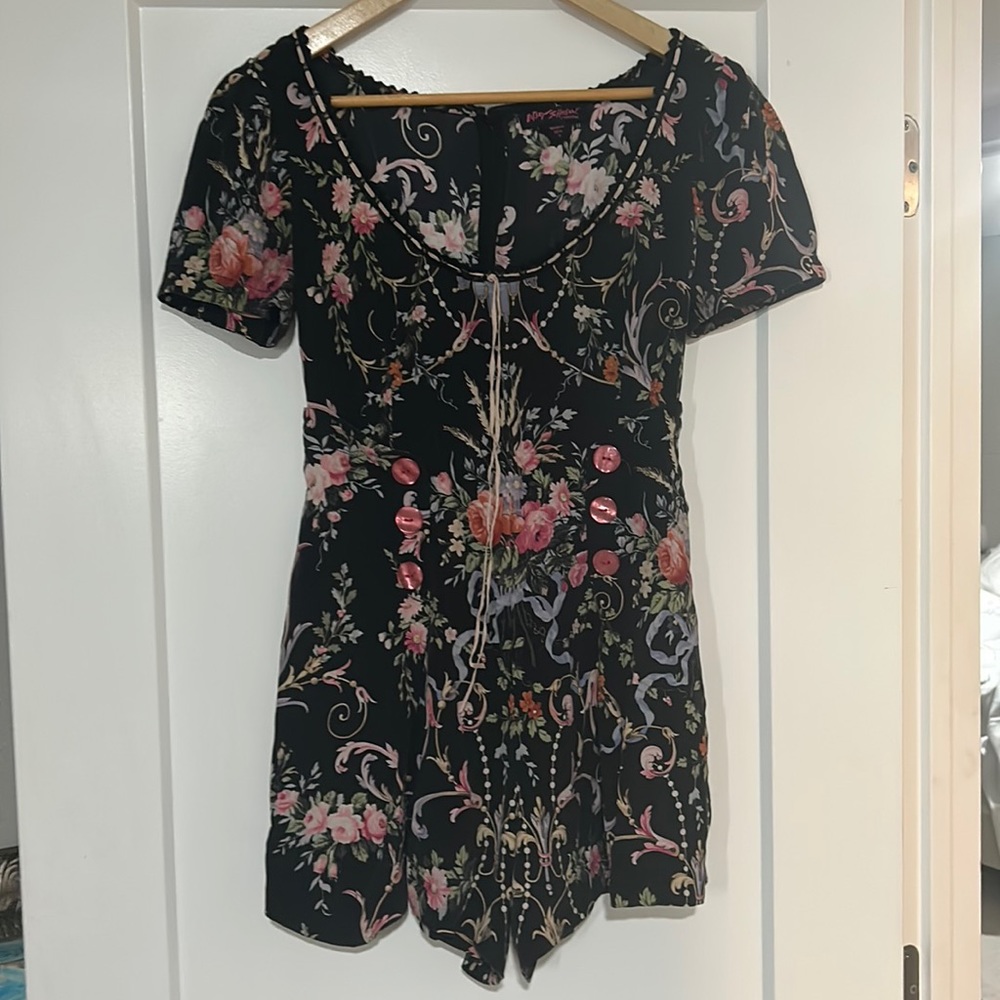 Betsey Johnson Collection 100% Silk Short Sleeve Romper Size 4